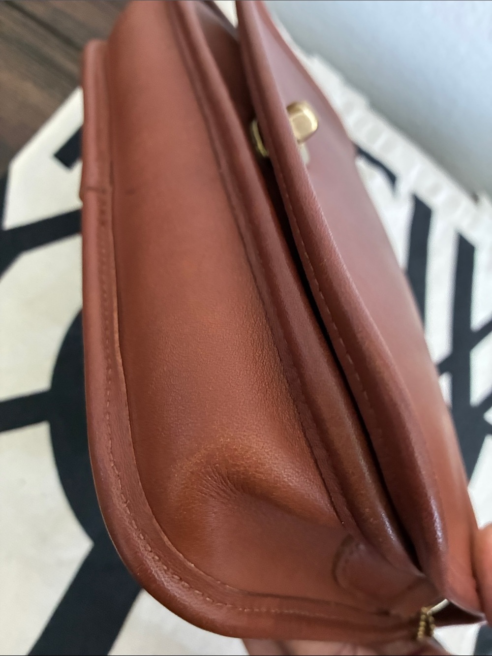 Vintage Coach Pocket Purse in British Tan - Picture 7 of 14